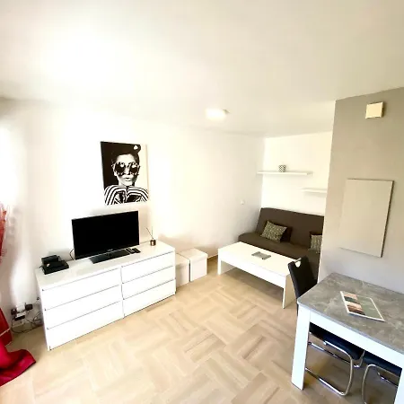 Cannes Passy By Scls Locations Exterior photo