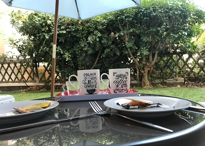 CANNES-PASSY - TRÈS BEAU STUDIO POUR 4 PERS - PISCINE DANS RÉSIDENCE - PARKING PRIVé - JARDIN